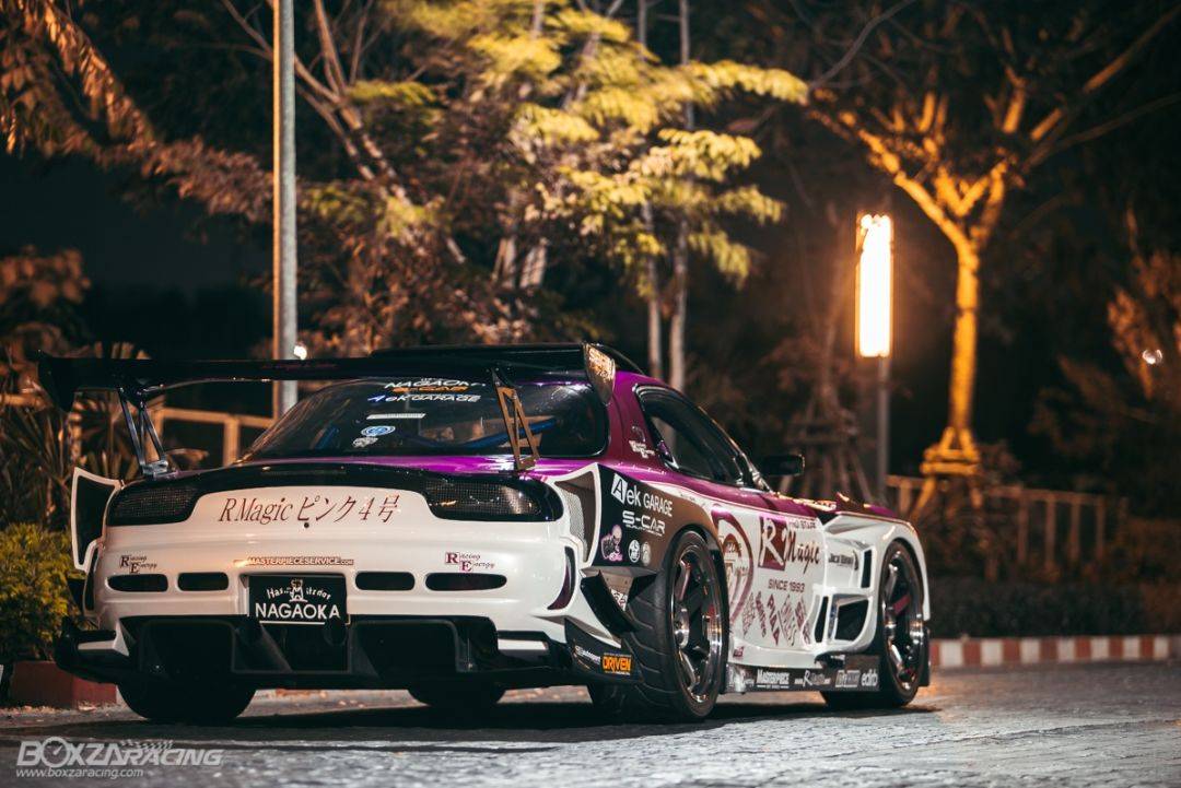 rx-7(fd3s)进入多数人视野范围是因为影视作品《头文字d》或者《速度