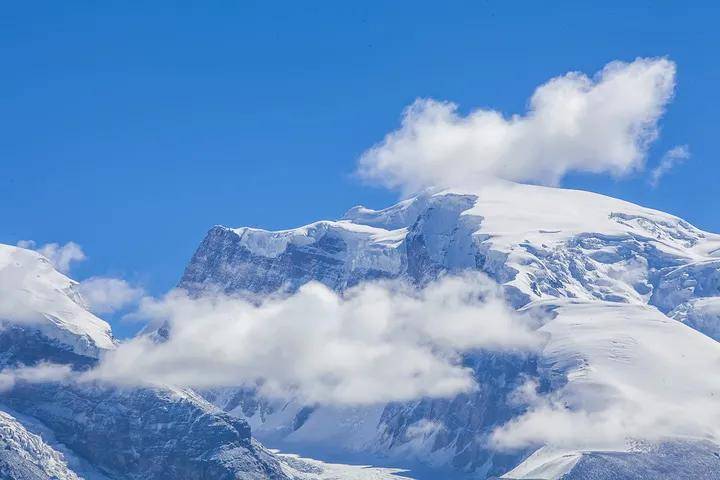 慕士塔格峰冰川雪水跨越了3个县,慕士塔格峰,世界第二高峰