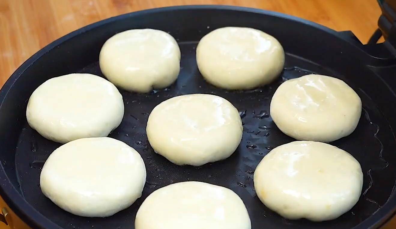 肉馅怎么做饼子 955de32a0869484687dd16c66d79831c.jpeg