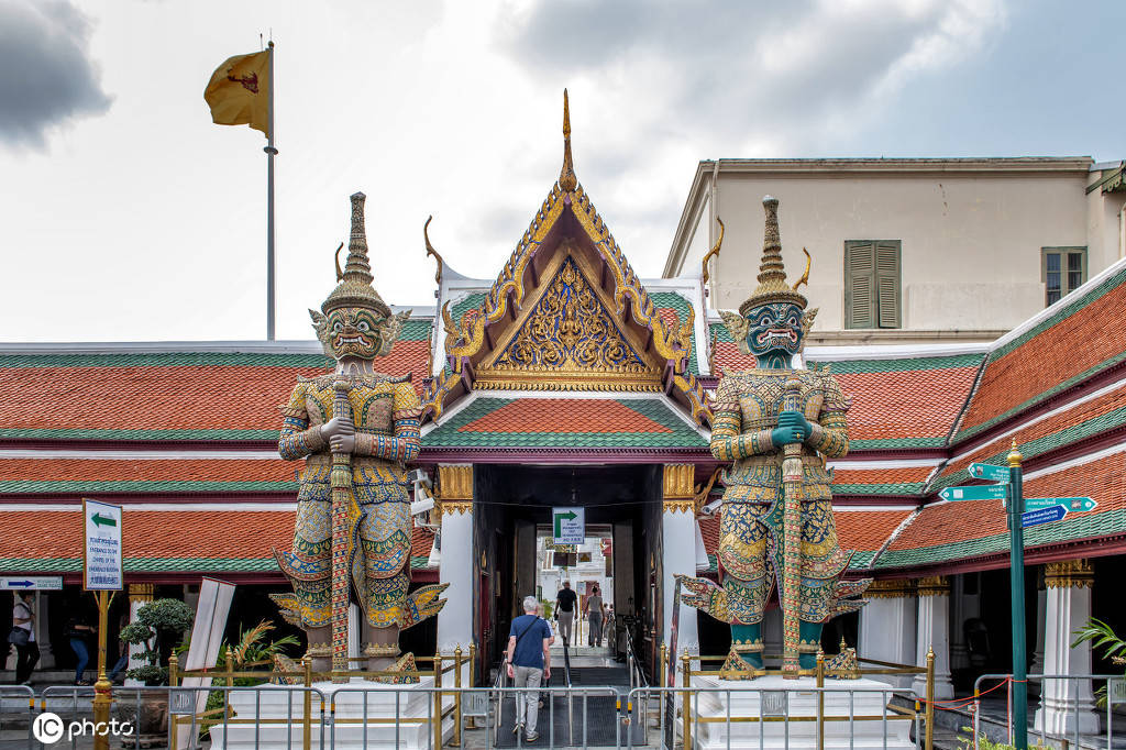 泰国大皇宫:奢华至极的皇家建筑群