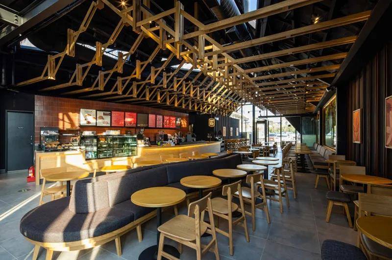 星巴克又一新店!网友:老装修公司了