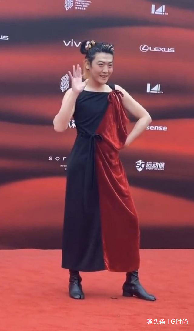 看到姜思达夸张的红毯造型,我还是觉得他之前的风格更帅