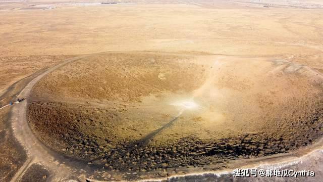 内蒙古又一被中国国家地理带火的景点，距离北京最近的火山群