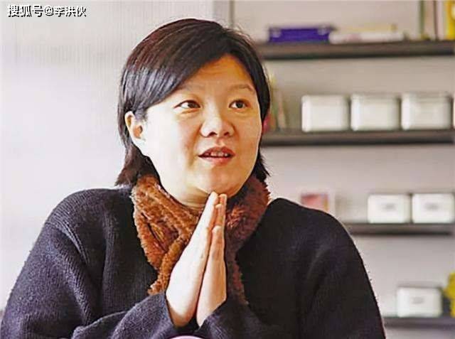 从导演陈凯歌到设计师杨小平,洪晃的四段婚姻,每一次都爱得洒脱