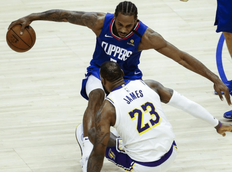 湖人4大争冠喜讯！NBA送上神助攻，浓眉为詹皇让步，第14人到来