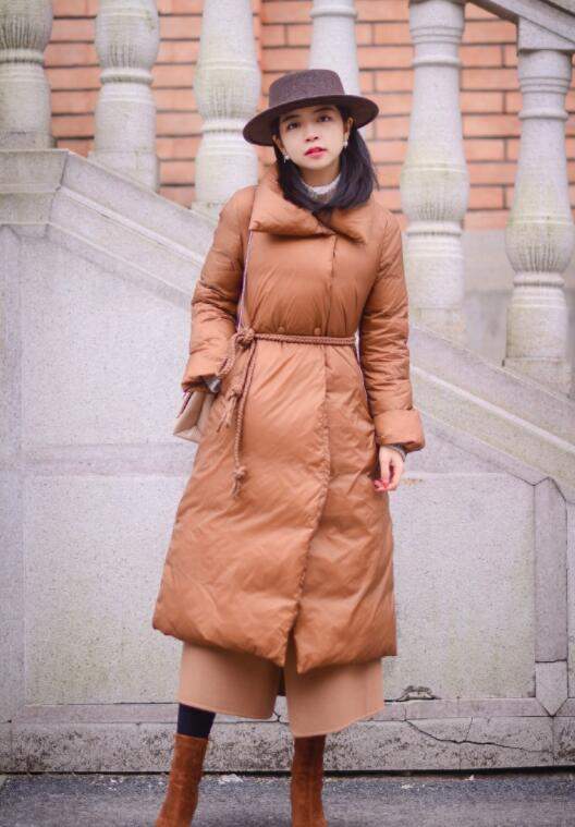 怎么挑选羽绒服女 34059a454ba44e30a4e2151d971d57ea.jpeg
