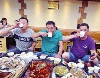 运动员平时怎么吃饭 4e14ec3f317d4fd6ad493381e56aa1b0.jpeg