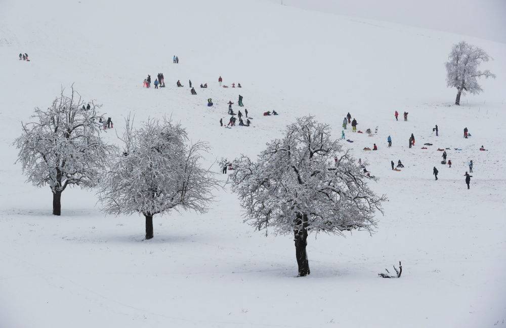 神奇的冬天世界各国第一场雪的迷人图片
