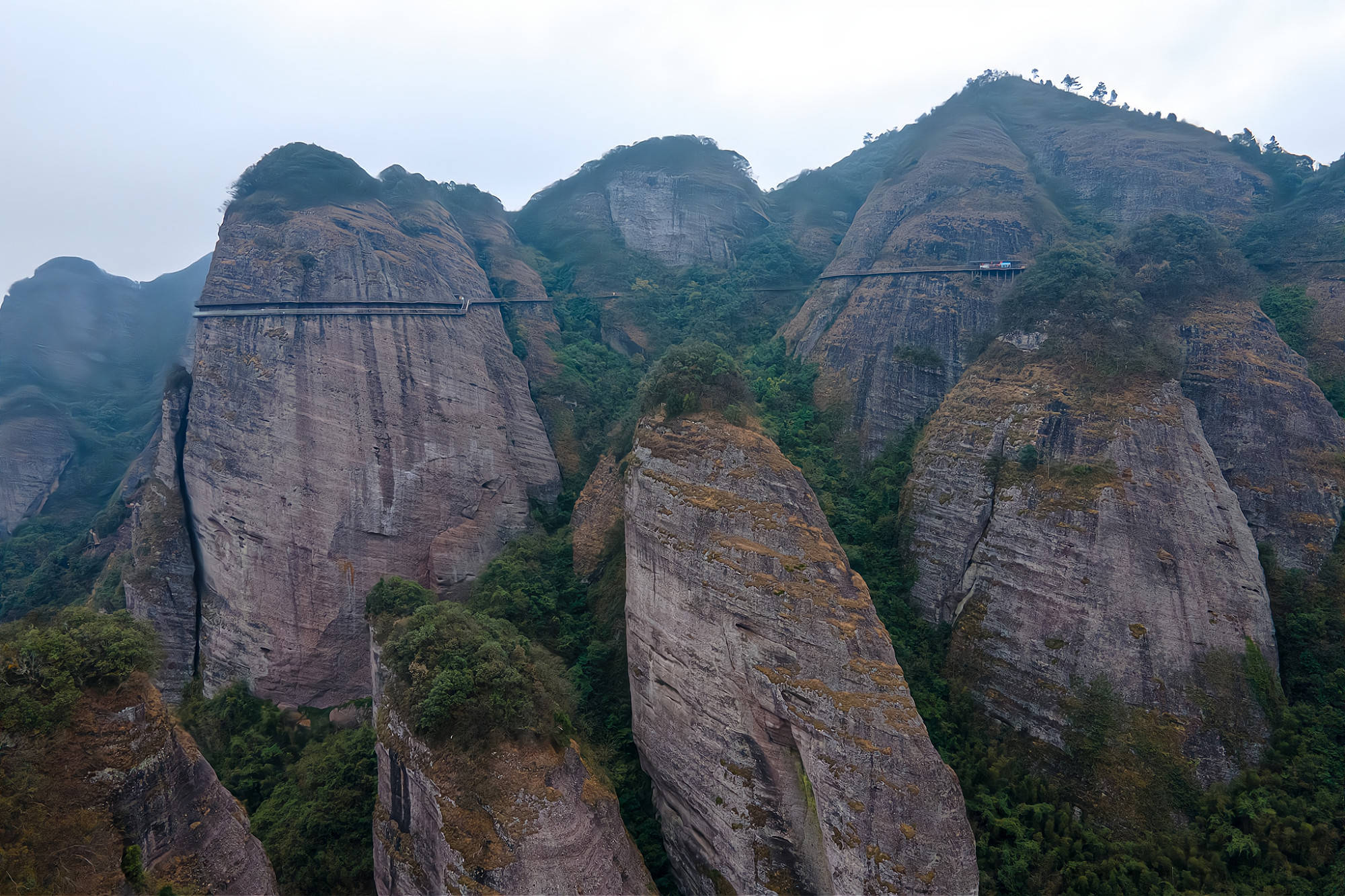 江西藏着一座“武当山”，相比湖北武当山毫不逊色，风景美如画