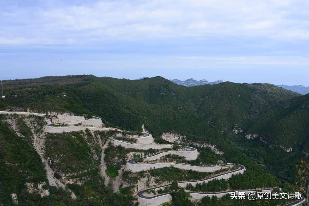 自驾青州仰天山,群山叠翠,九龙盘山路,真壮观!