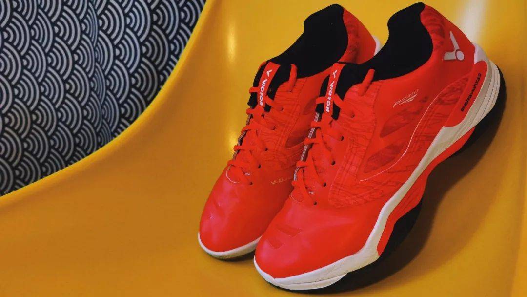 成语摩肩什么云_成语故事图片