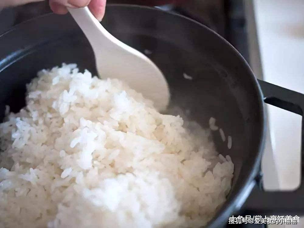 米饭怎么煮好吃又软又香 507a0f7e9a7c4a80afb46ae421aae95b.jpeg