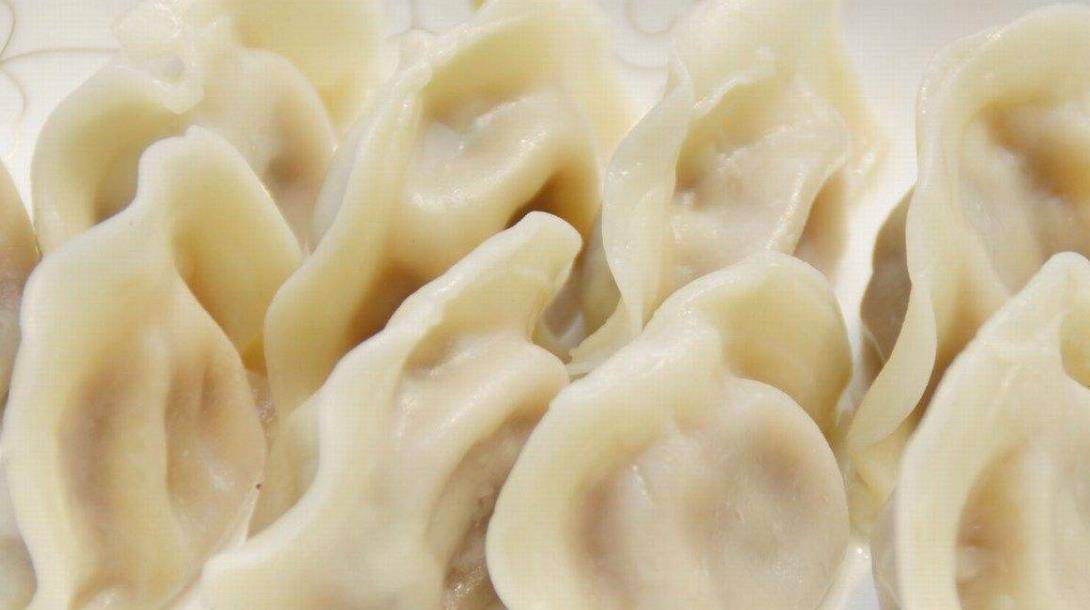 饺子什么时候加水 9ff60a7c35eb417b88f6874a24304431.jpeg