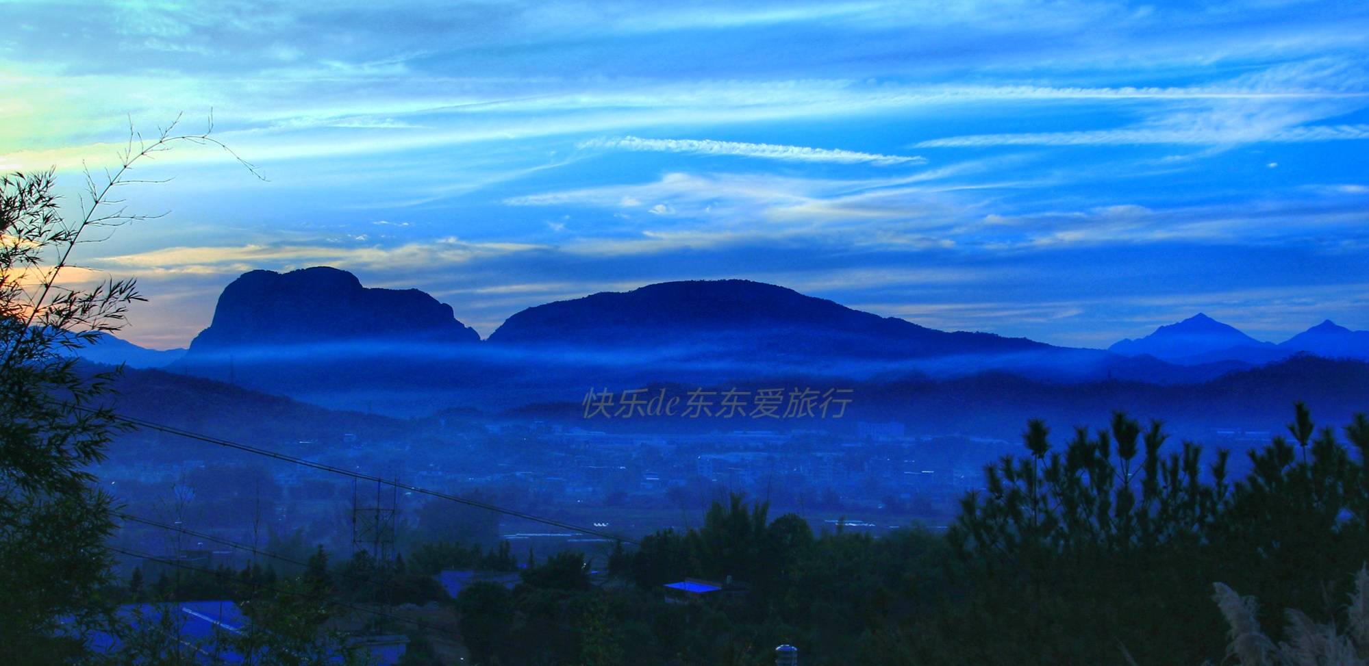 平远南台卧佛脚底,丹霞岩洞,溪谷石臼,林海奇石诱惑我进了江西