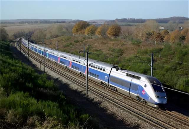 但法国高铁却有一个很大的缺点,那就是成本太高.