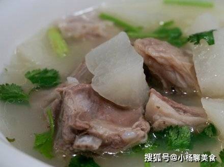 什么炖羊肉不膻 869b1943625e48d2ab44687ebe9a7a27.jpeg