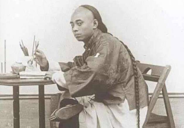 原创清朝男人的辫子究竟有多脏?穷人半年不洗头,味道令人作呕