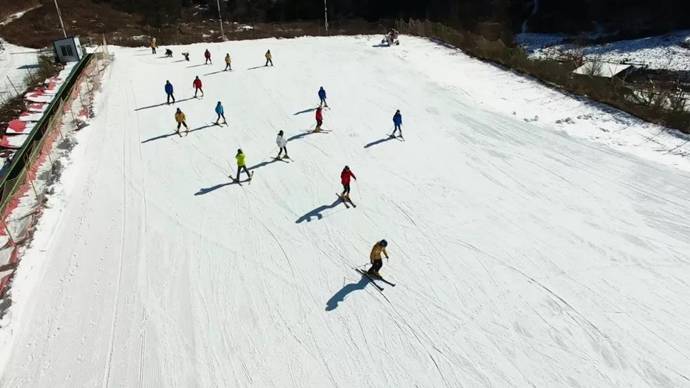 秦岭雪乡|看社火、赶小集、玩雪逐冰，秦岭最好玩的滑雪场开园啦！