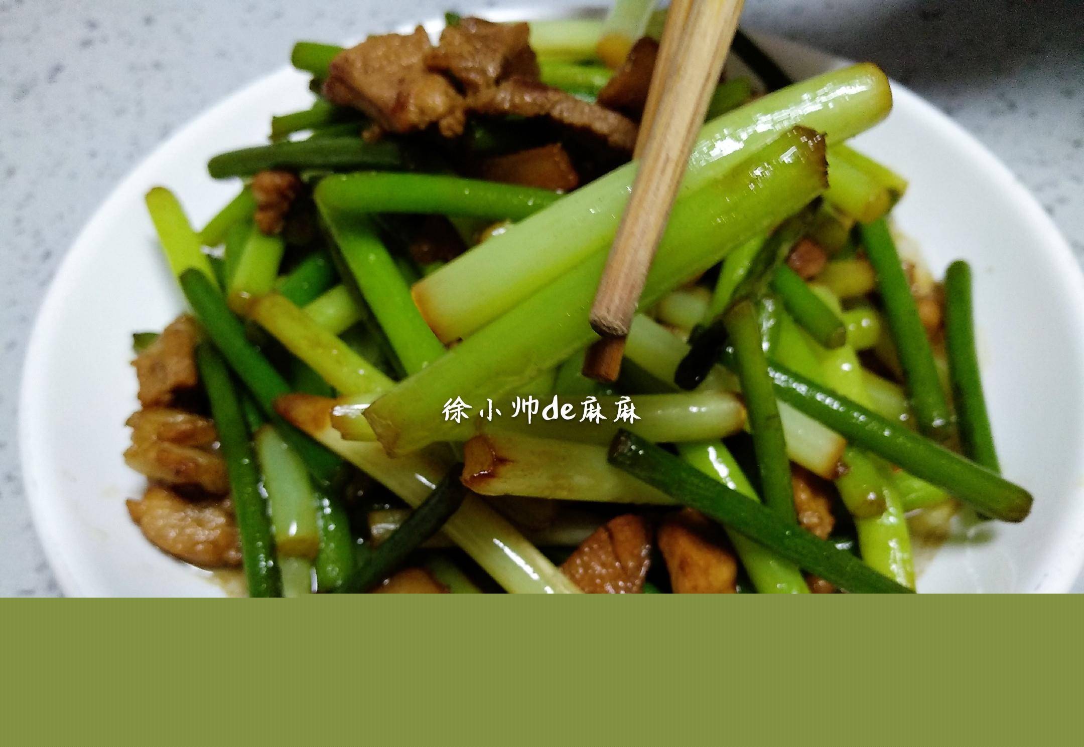 如何把肉煸出油 16c2057c3f984d16a48e8298d2a31700.jpeg