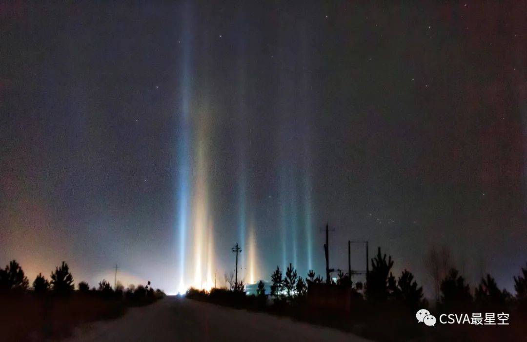 寒夜灯柱流星雨csva星空摄影师拍下奇特瞬间可能是全球惟一记录