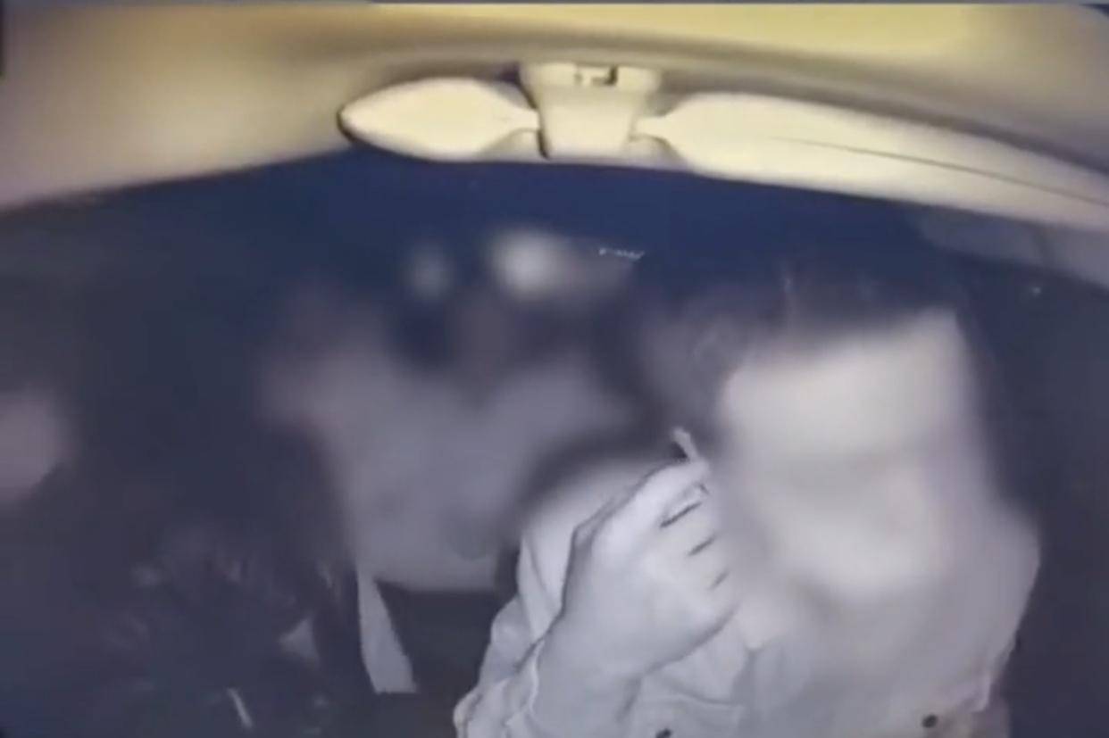 抓人口罩被打_戴口罩的卡通图片