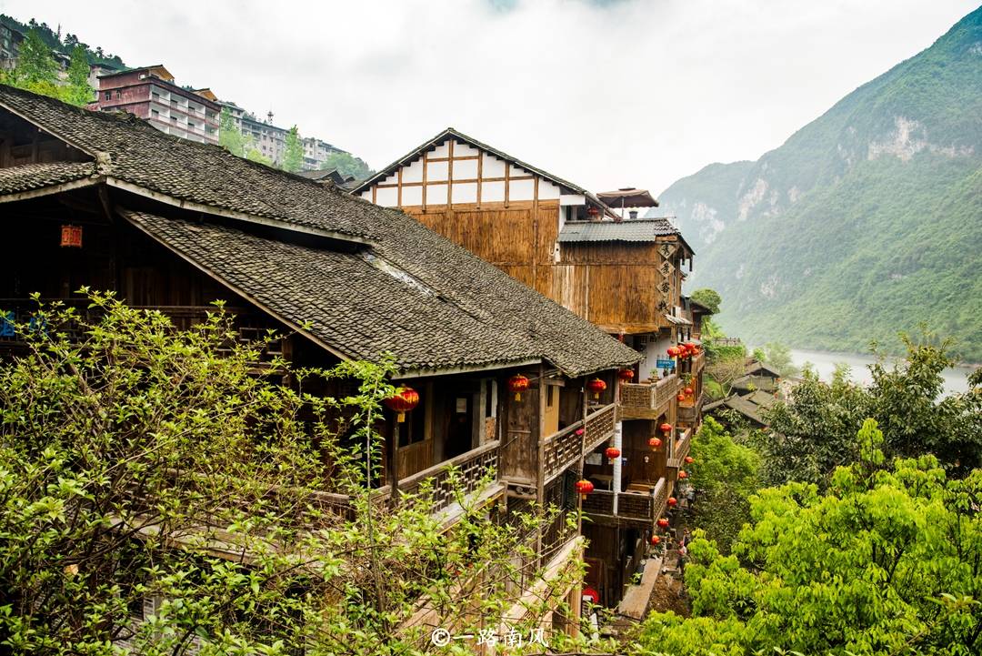 龚滩gdp_中国gdp增长图