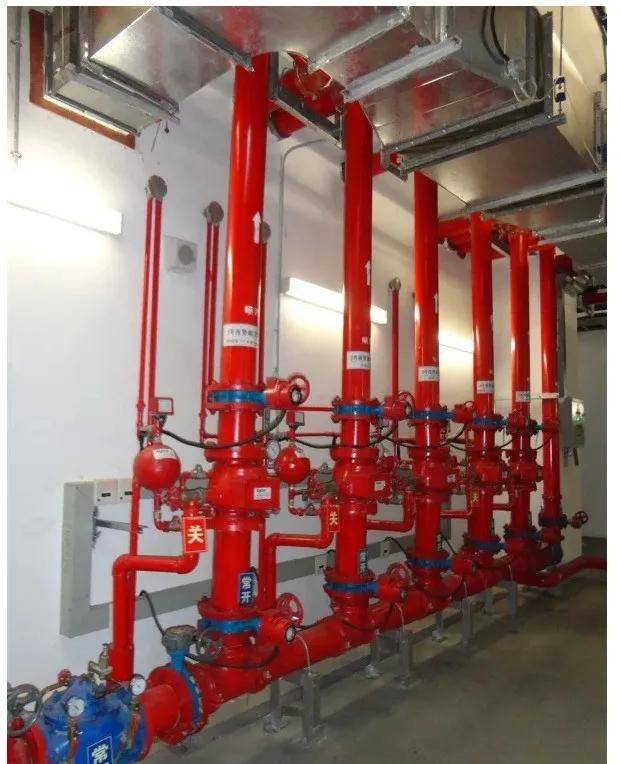 5,消防泵房维修工按要求对设备进行维修保养,并将维修保养情况进行