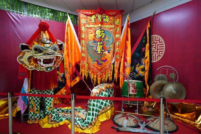 汕尾海陆丰狮艺扎作工艺品展开幕