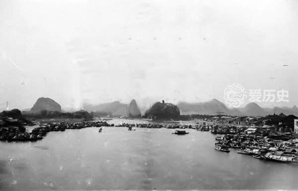 老照片：日军占领前的桂林 特殊的榜眼及第牌坊 象鼻山拍照不花钱