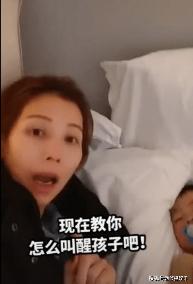 幸福爆棚！蔡少芬強行叫兒子起床索吻被拒，母子互動樂兒萌態百出 娛樂 第2張