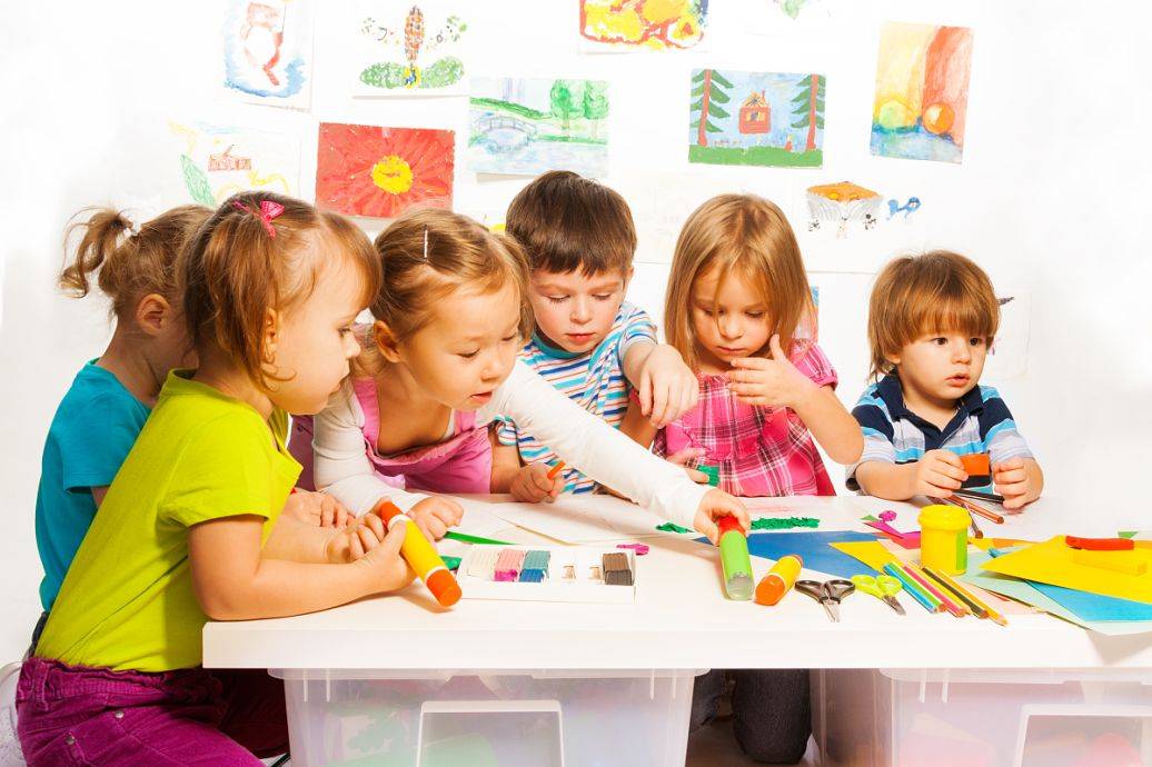 怎么教小孩学穿鞋 8e138ce14d3040afbeb7a4448e1d1085.jpeg