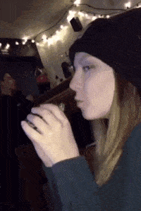 原创搞笑gif段子:4,小姐姐这绝活你都会呀