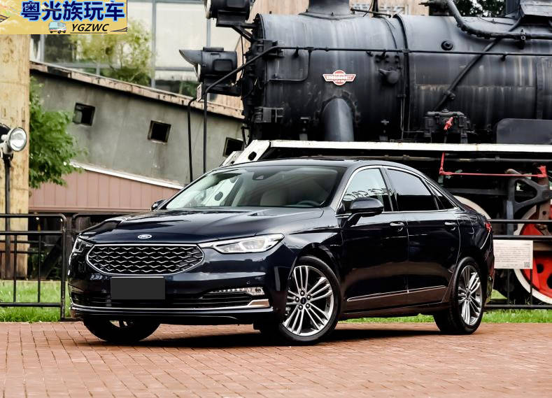原车5米长,后座有按摩功能,2.0T福特金牛座20万起