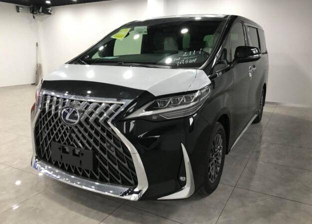 雷克萨斯新车的步伐有点慢,本次发布的车型数雷克萨斯lm300h,搭载了一