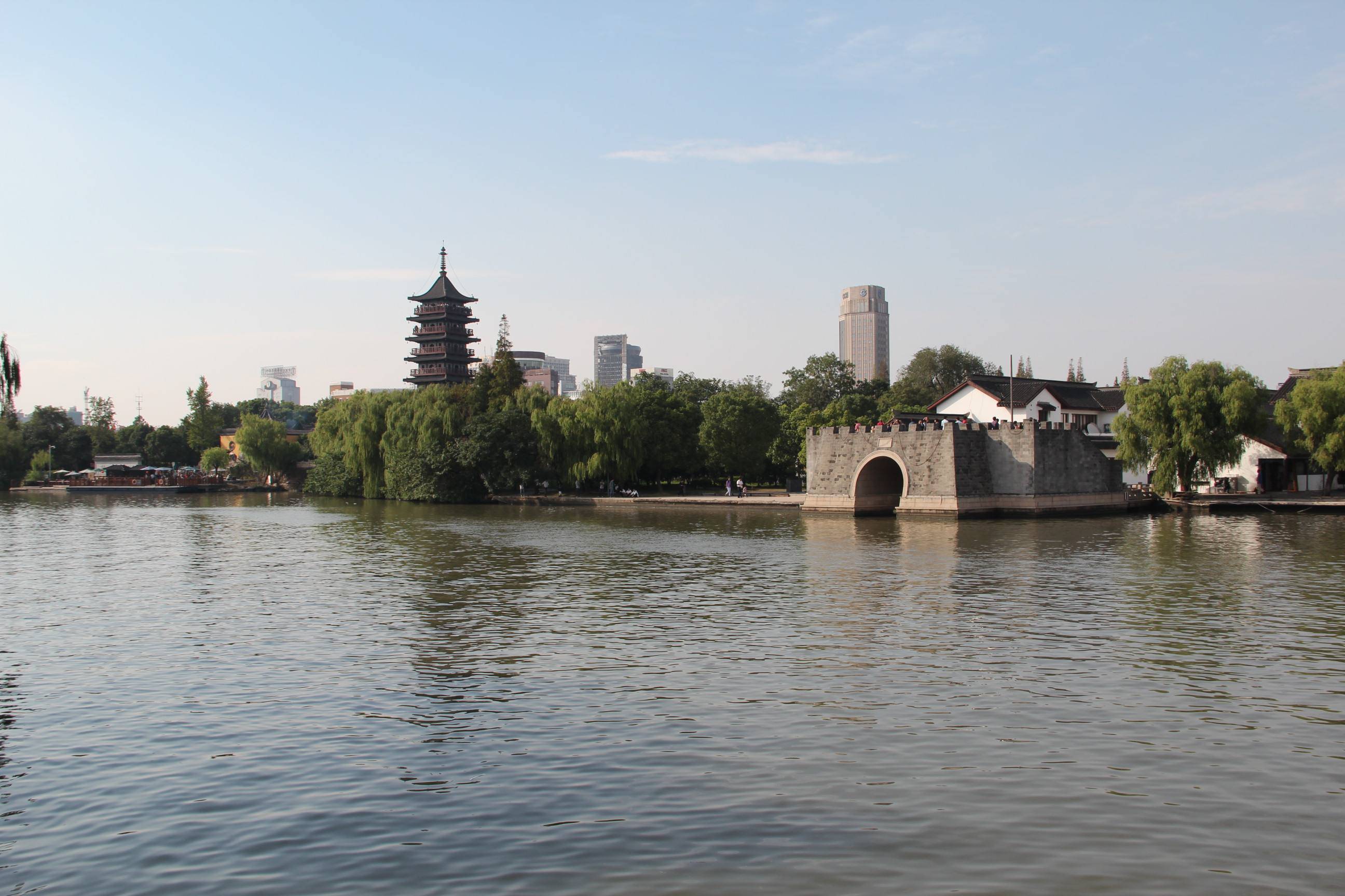 南昌gdp2020年有多少_南昌小树林老头战大妈(3)