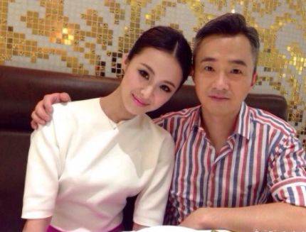 原创曾是著名主持人,42岁娶小自己18岁妻子,患病时妻子依旧陪伴左右
