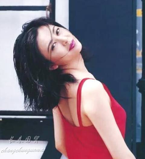 十三姨关之琳出席活动 6b4548610c624eac817c400e194127e7.jpeg