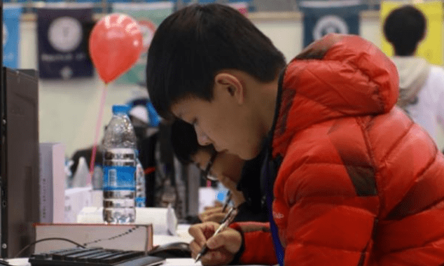 赡养人口算不算学生_学生发型男
