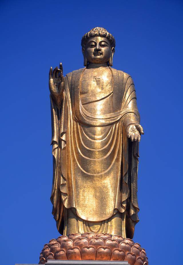 高208米，用108公斤黄金，总投资12亿，世界最高的大佛在河南