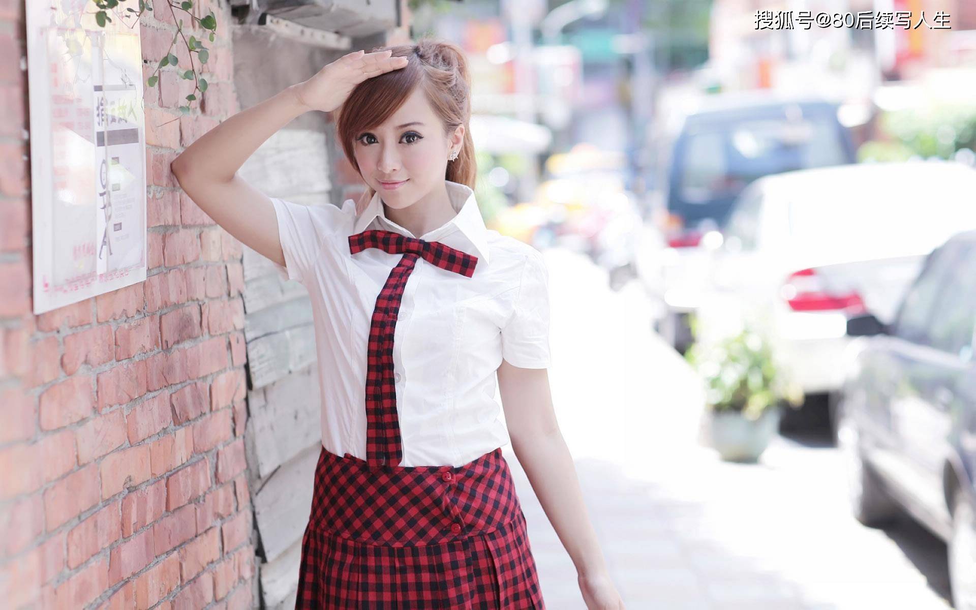 可爱套裙制服装美女 清纯美女服装搭配图片