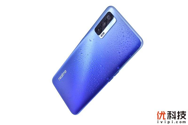 搭载|鲤跃龙门国潮范儿 realme 真我 V15镜湖蓝真机图赏