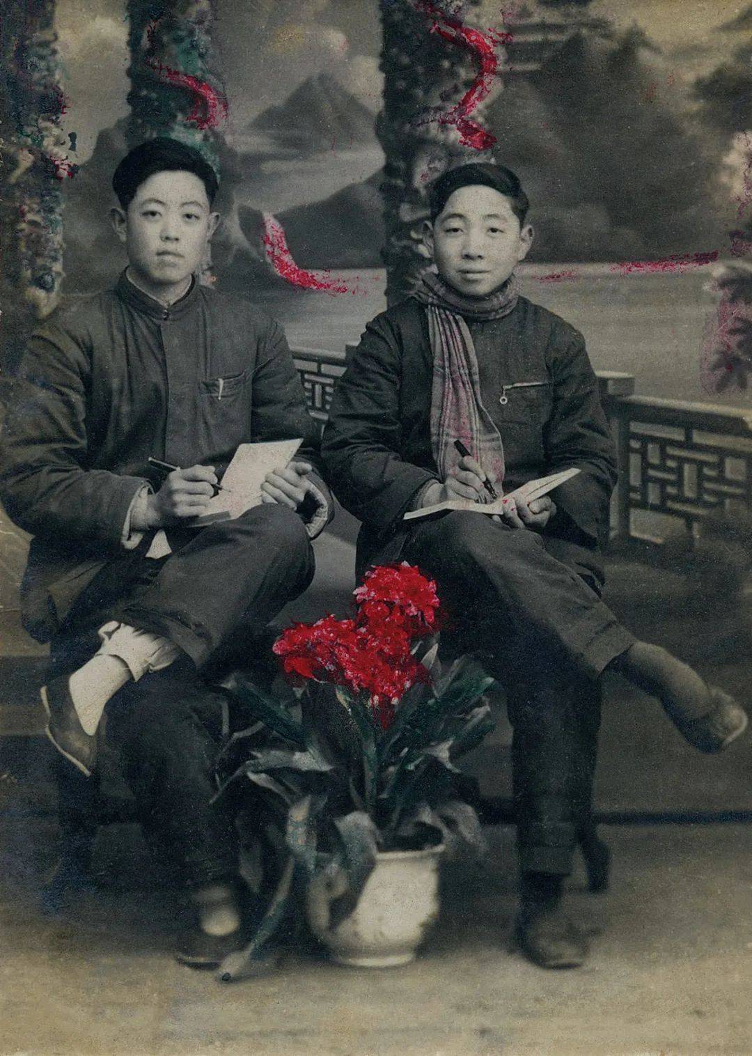 你看这些照片，好像我们普通人的一生啊