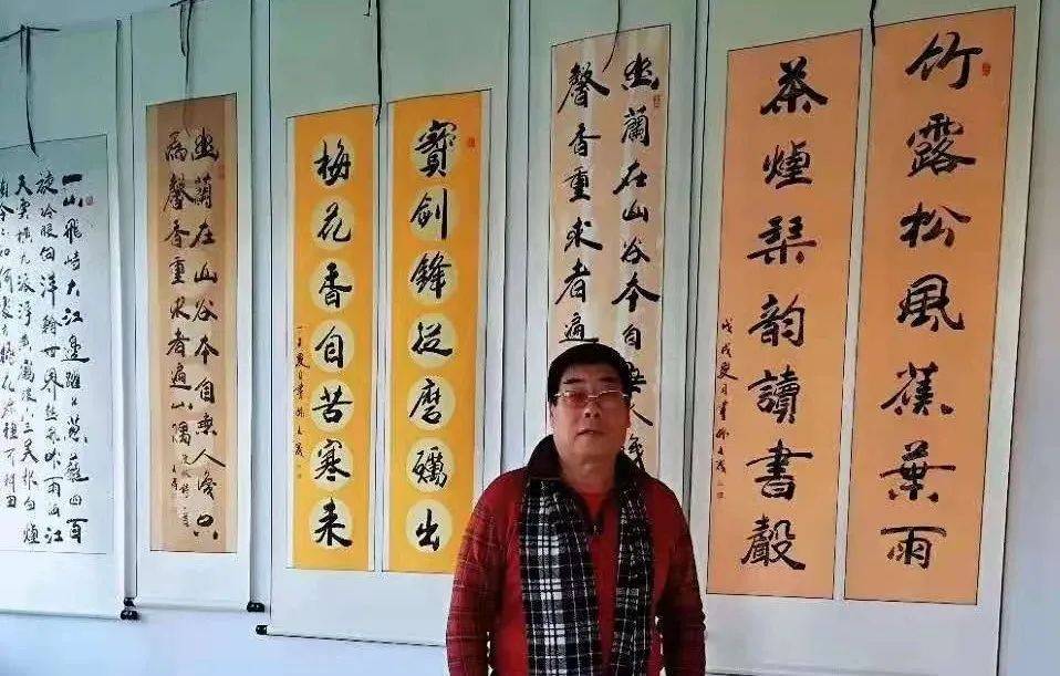 中国书法家协会专业书法一级书法师,"德润斋主"孙文义