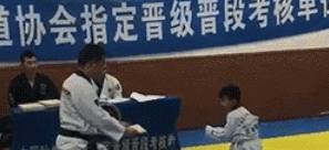 猜成语一个火一个美_看图猜成语(3)