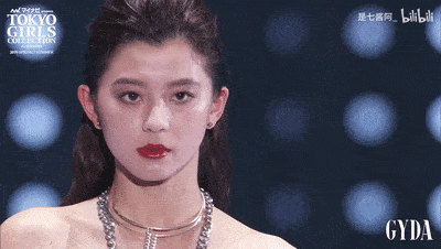 90后女护士逆袭成netflix比基尼辣妹,天使脸蛋被爆赞了