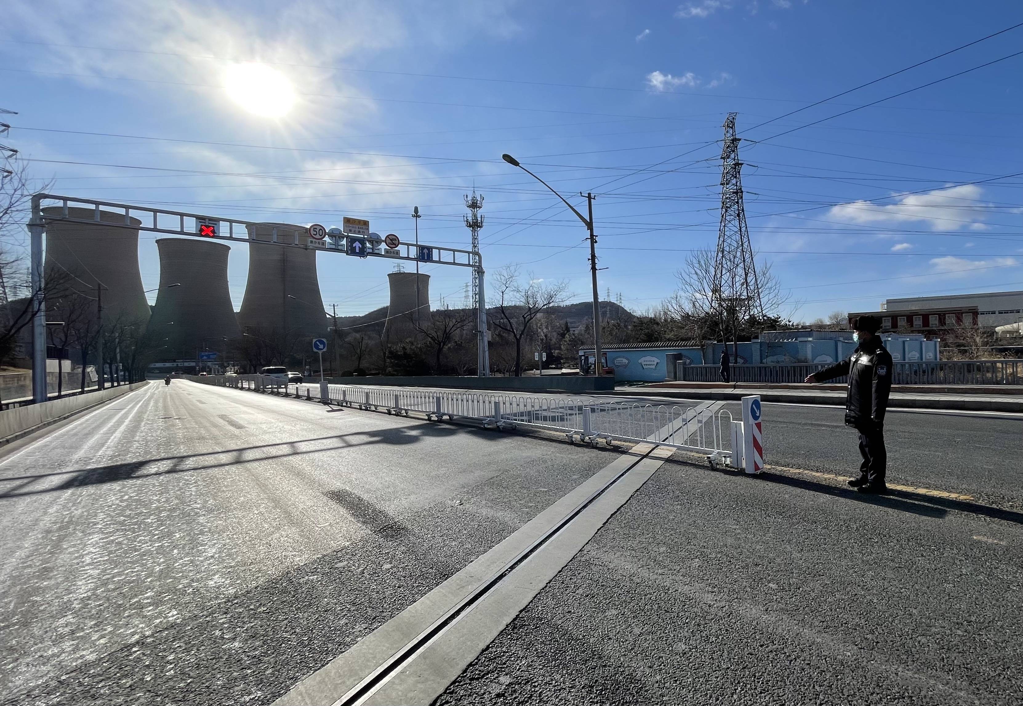 缓解城西部地区进出京交通压力石门路潮汐车道本月9日正式启用