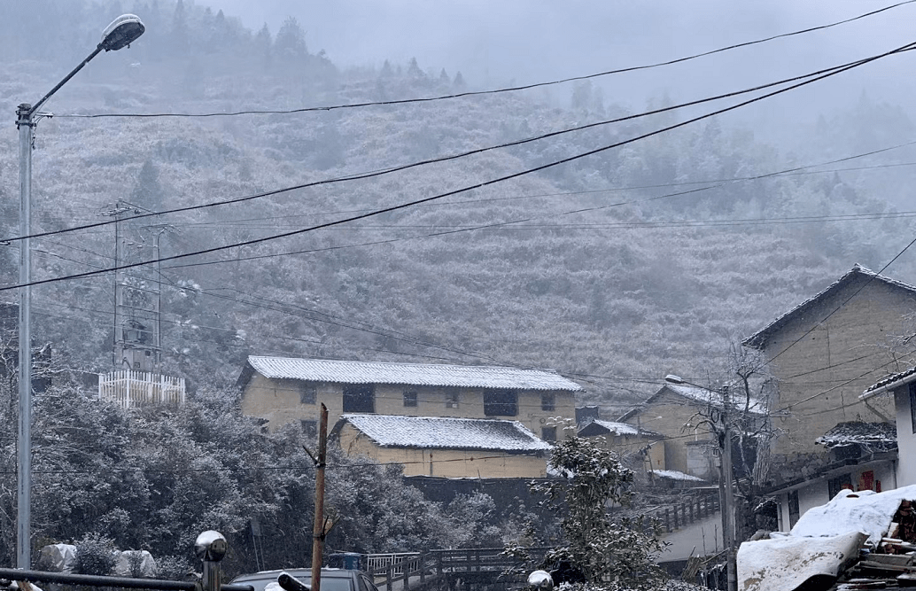 下雪了!一大波乡村雪景照等你欣赏
