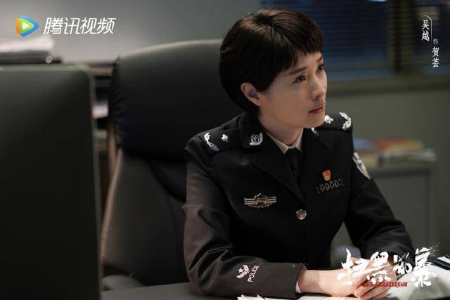 《极限挑战》中张艺兴给人的印象是呆萌天真的,经常受到哥哥们欺负