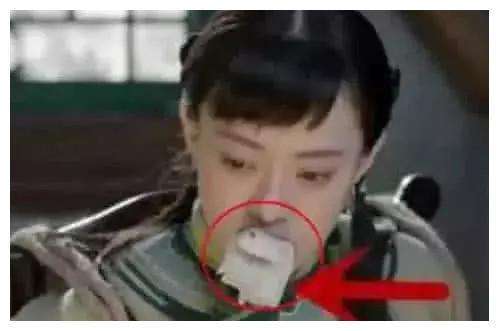 原创女明星拍被绑的戏,别人都在认真的演,图5你是当观众瞎了?