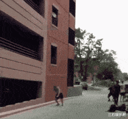 4bdf17c9463f445a97d7154a4bb32e0d.gif